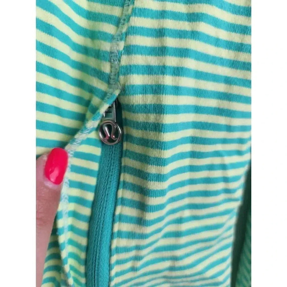 Lululemon Forthright Green Jacket 1/4 Zip size 4. - Picture 5 of 10